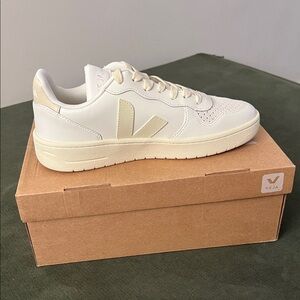 Veja Cream and White Casual Sneakers